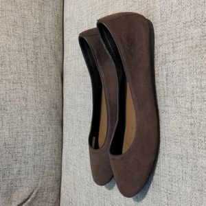 Crocs triple comfort brown faux suede ballet flats size 7
